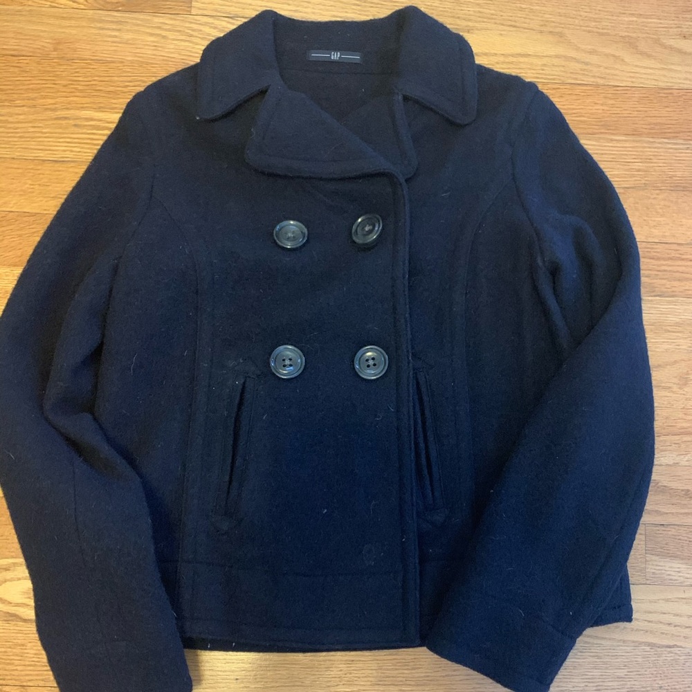 GAP NAVY CROPPED PEACOAT. Soft, boucle wool.